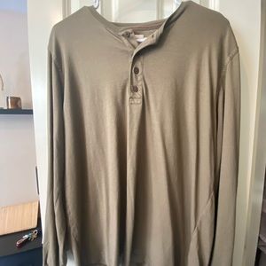 Men’s Brooks Brothers Henley Size L